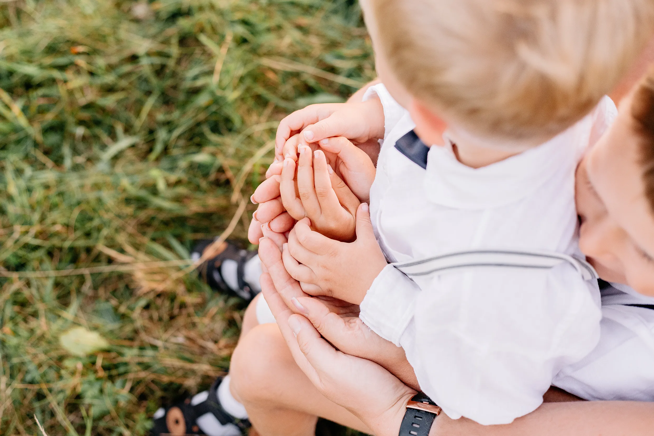 Fotografia rodzinna - sesja plenerowa Łódź - zdjęcia rodzinne Pauliny, Bartka i chłopaków