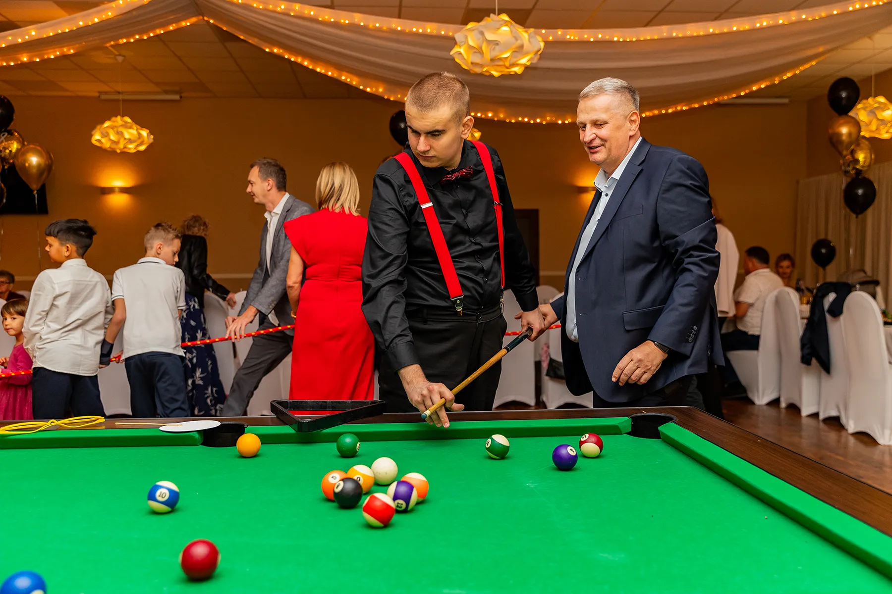 Zdjęcia z 18. urodzin Mateusza - fotograf na 18 Łódź - reportaż z urodzin