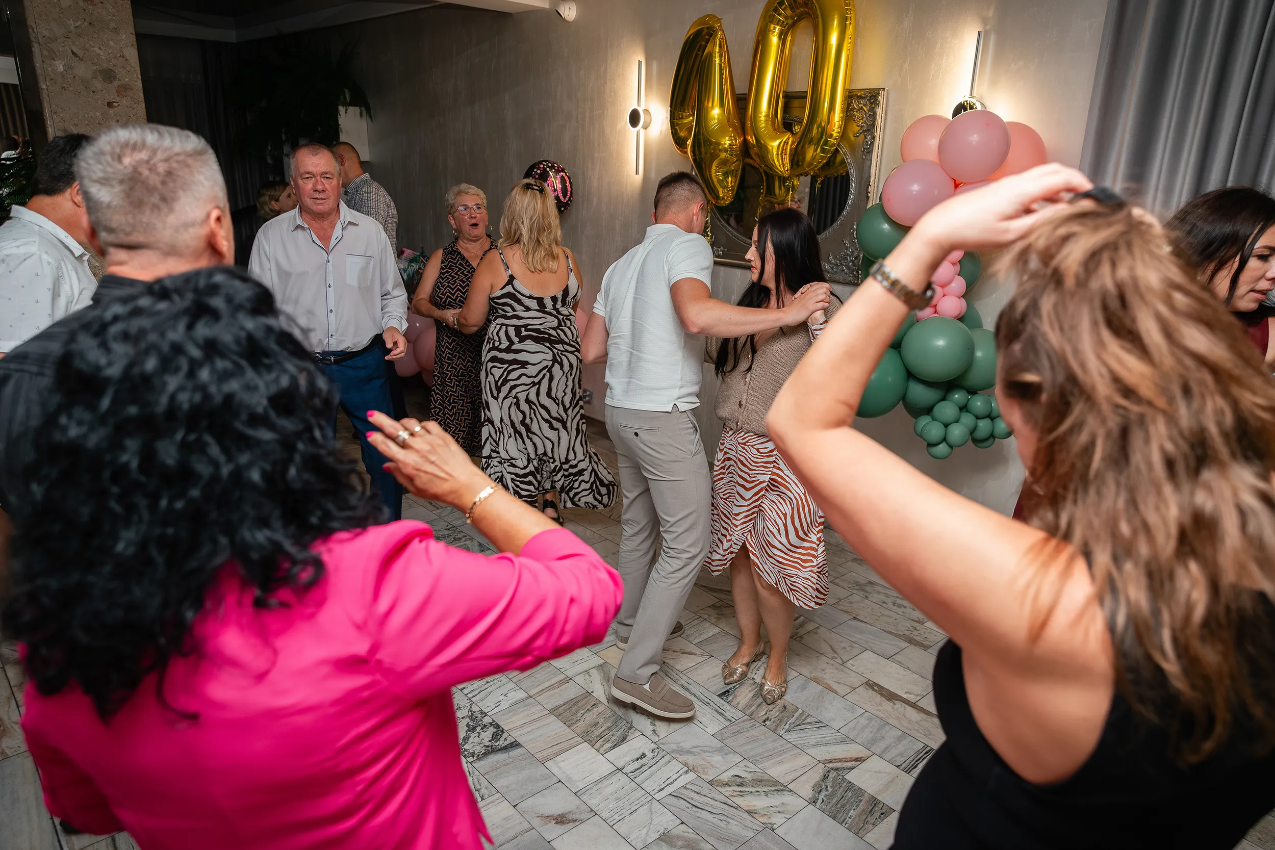 Zdjęcia z imprezy urodzinowej - fotograf na jubileusz Łódź - 40. urodziny Wioli