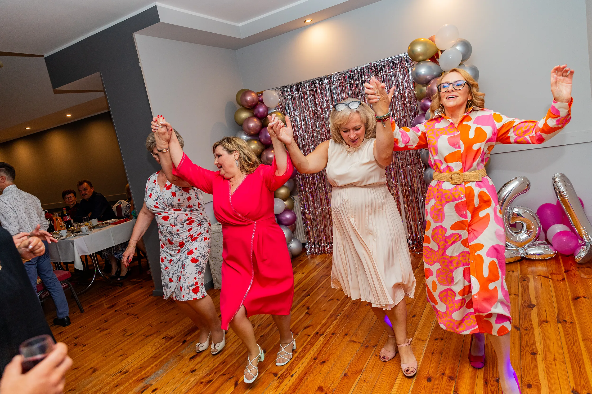 Zdjęcia z jubileuszu 60. urodzin Iwony, Renaty i Grzegorza - fotograf na jubileusz Łódź - reportaż z jubileuszu