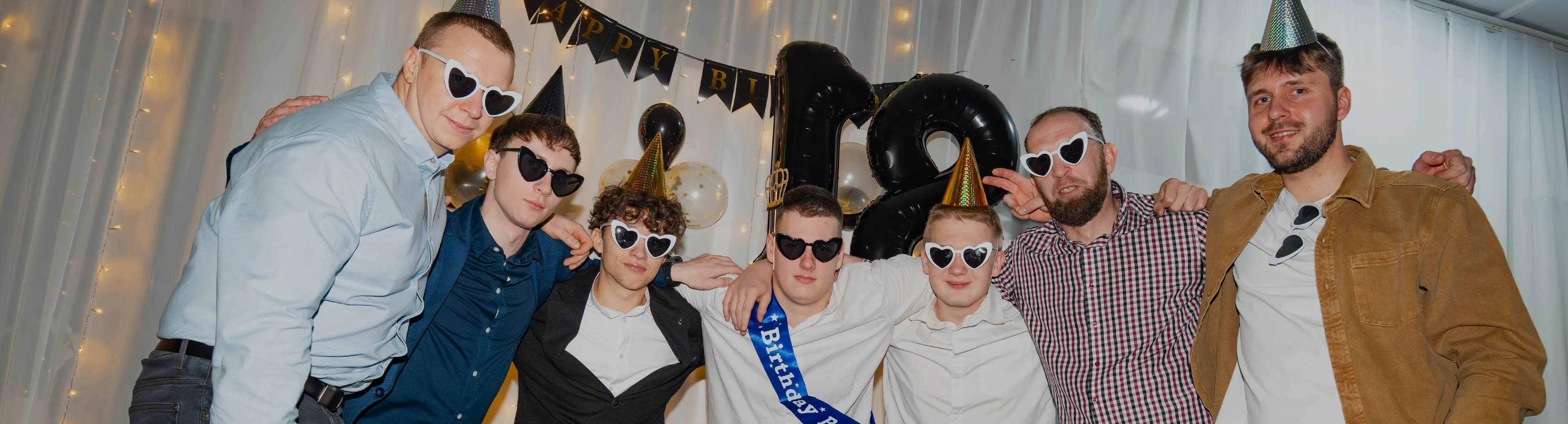 Reportaż z 18. urodzin Adriana - fotograf na osiemnastkę Łódź - fotografia eventowa