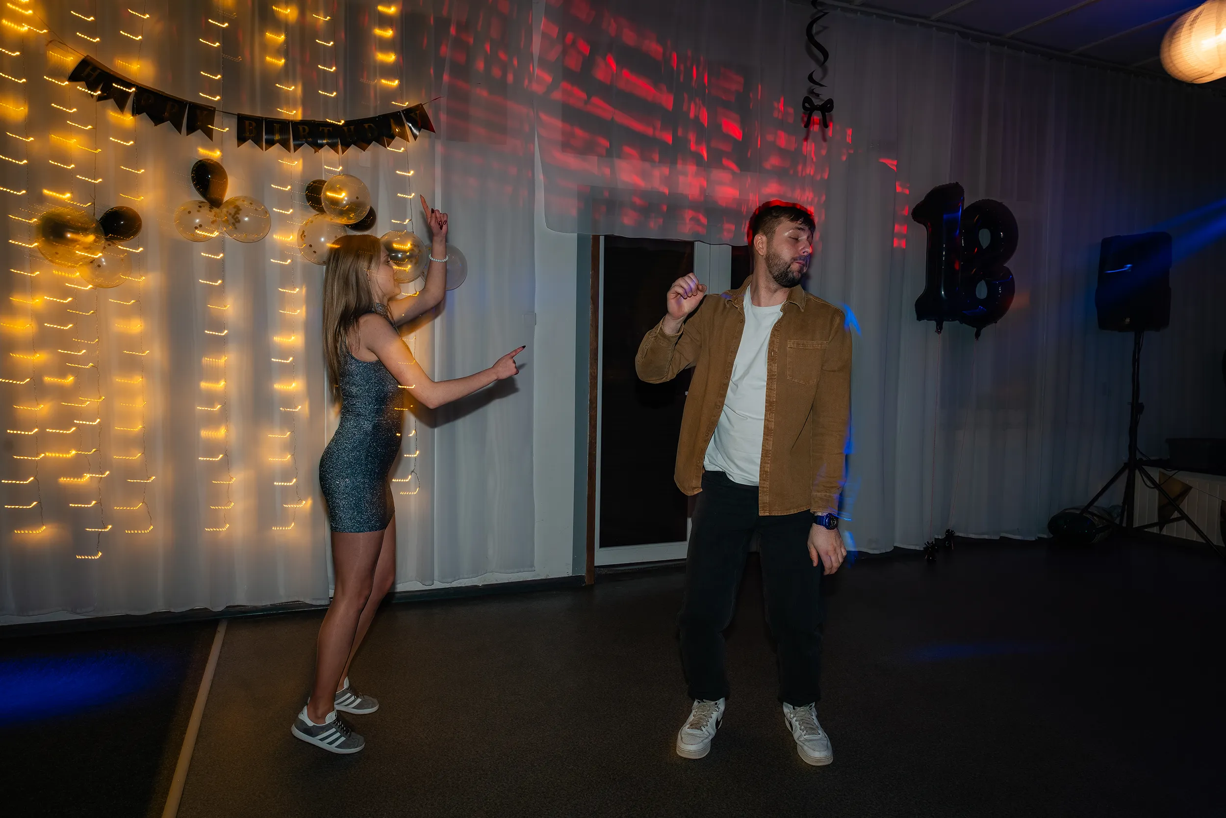 Zdjęcia osiemnastkowe Łódź - fotograf na 18. urodziny - Adrian