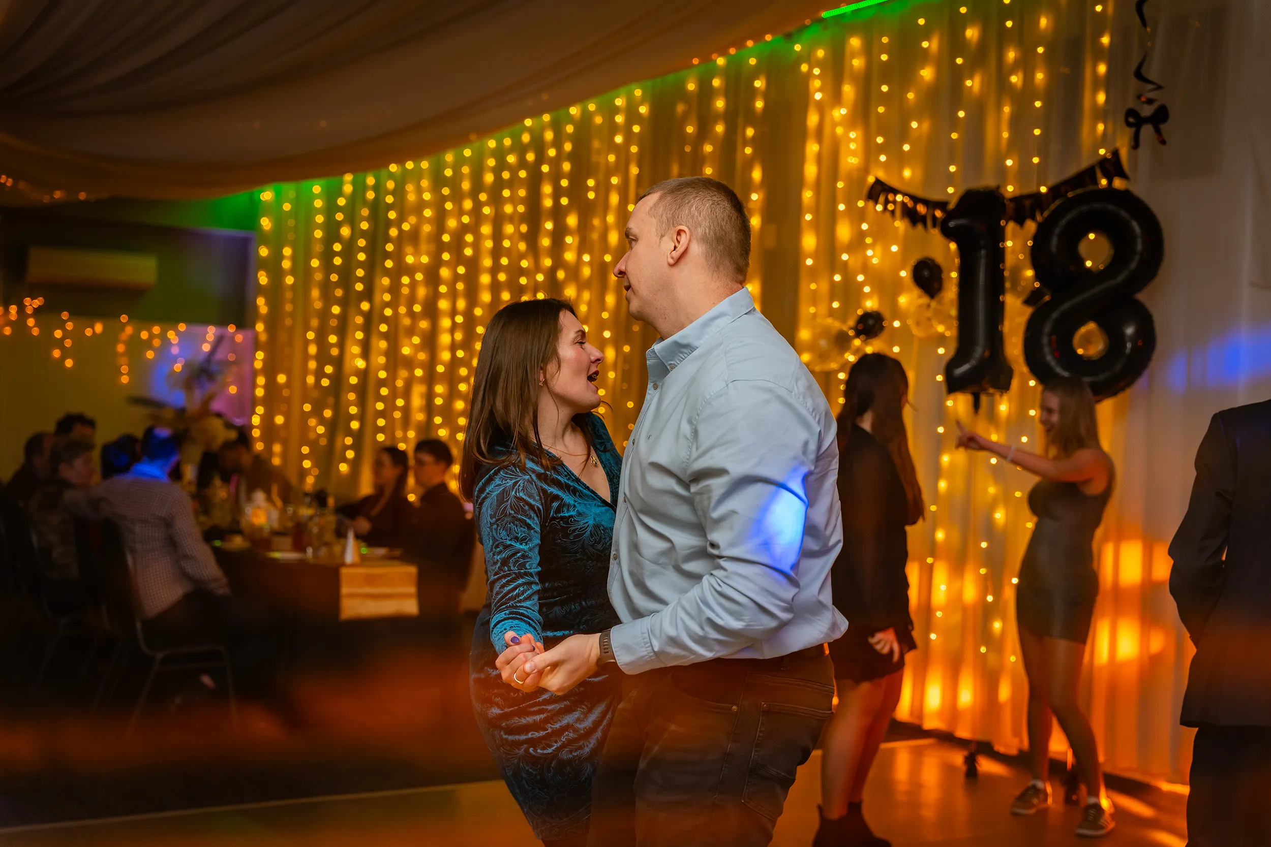 Zdjęcia z imprezy osiemnastkowej - fotograf na 18. urodziny Łódź - Adrian