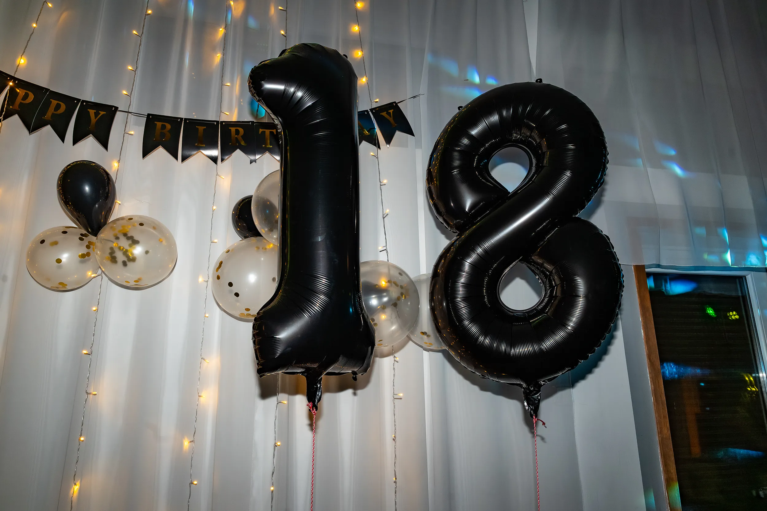 Zdjęcia z 18. urodzin Adriana - fotograf na osiemnastkę Łódź