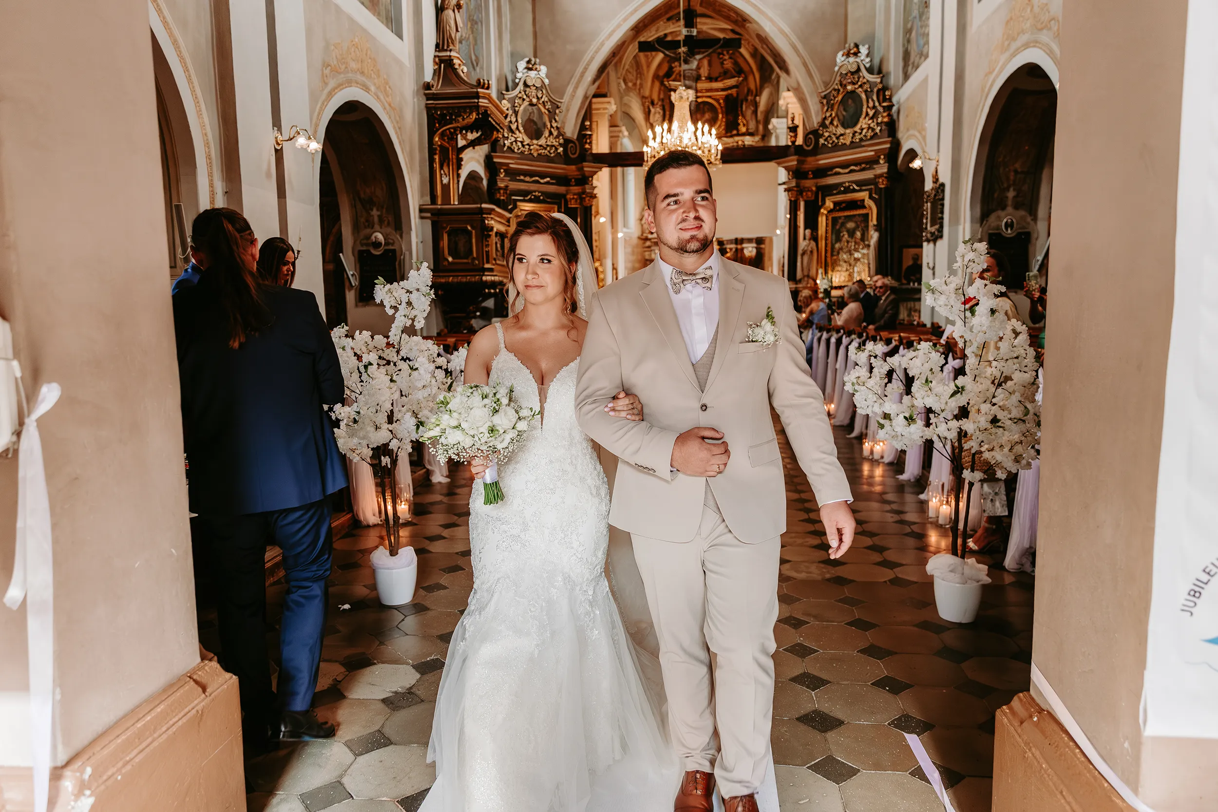 Reportaż ślubny Agaty i Damiana - fotograf ślubny Łódź - zdjęcia ślubne