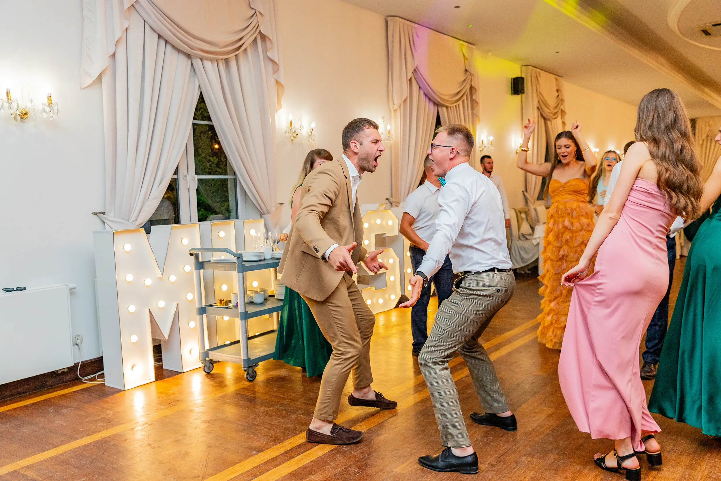 Zdjęcia ślubne Agaty i Damiana - fotograf ślubny Łódź - fotografia weselna