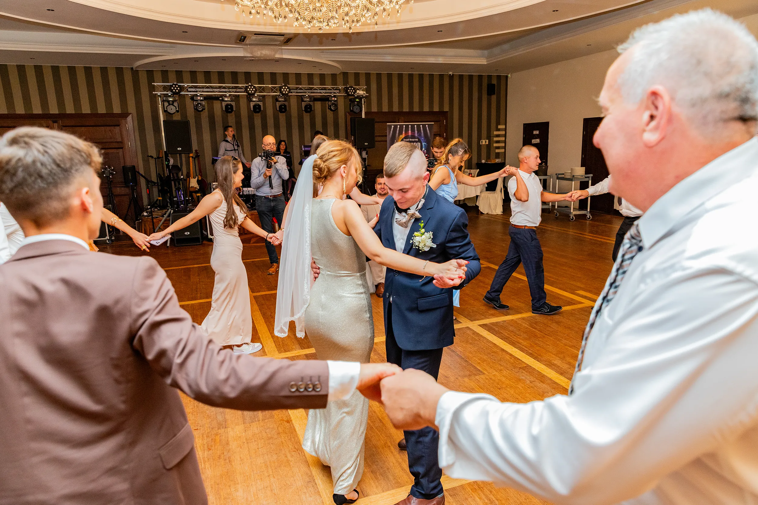 Fotografia weselna łódzkie - fotograf ślubny Łódź - zdjęcia ślubne w plenerze