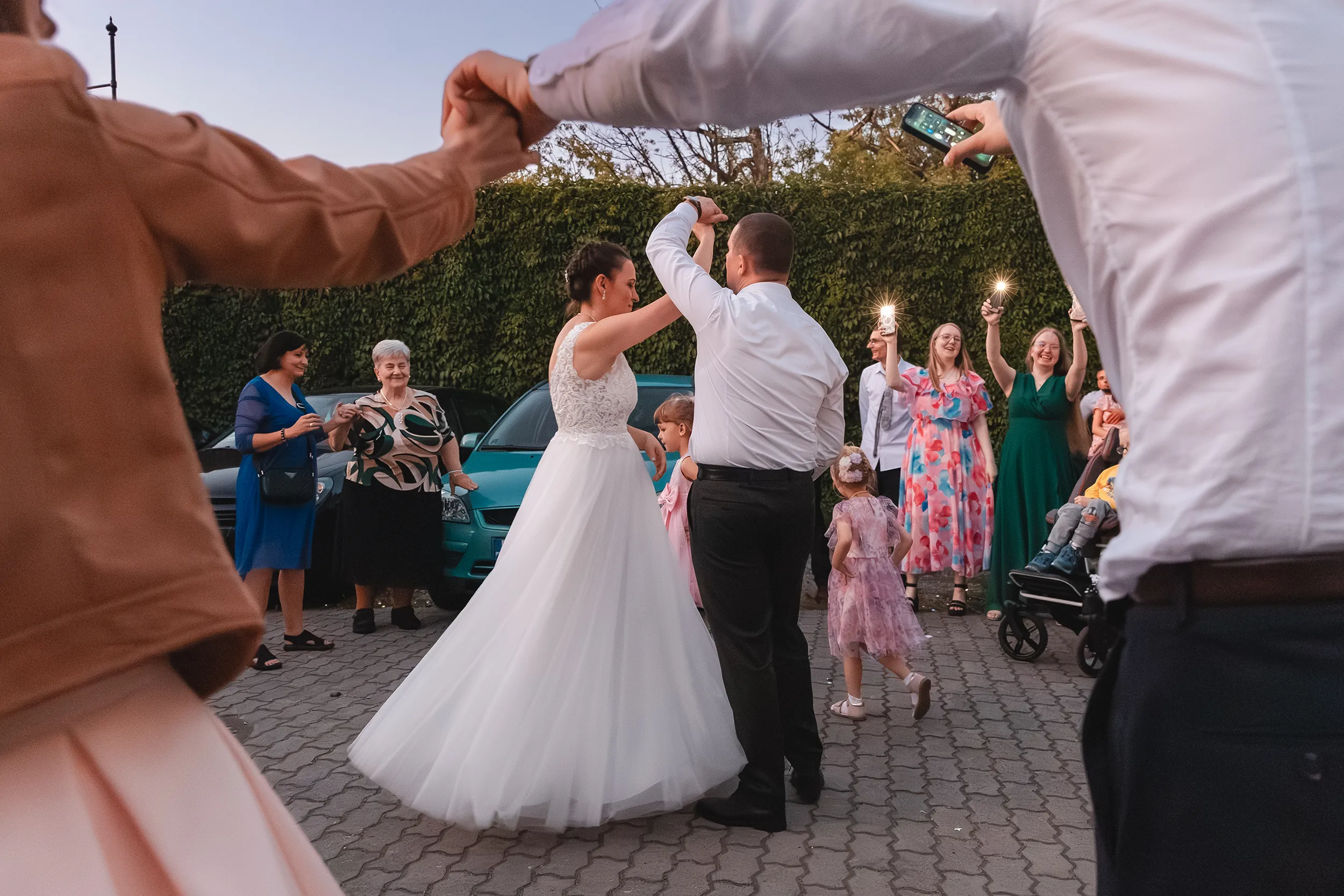 Weselna zabawa - fotograf na ślub Tomaszów Mazowiecki