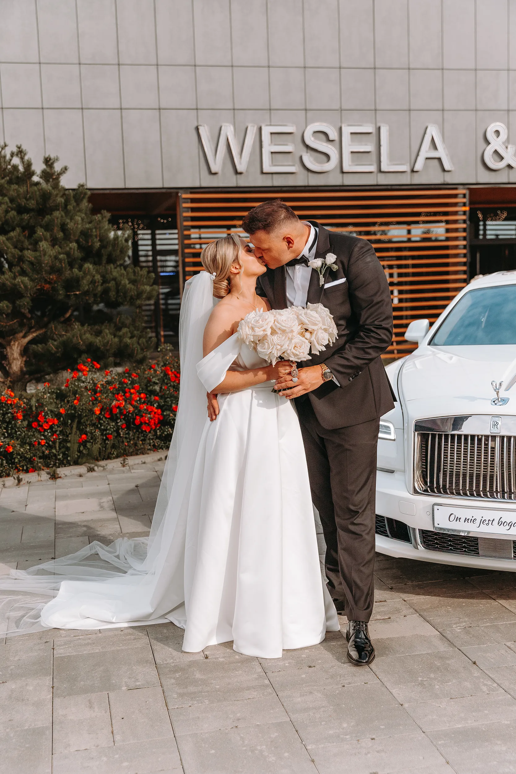 Chwile przed zaślubinami - fotografia weselna Piotrków Trybunalski