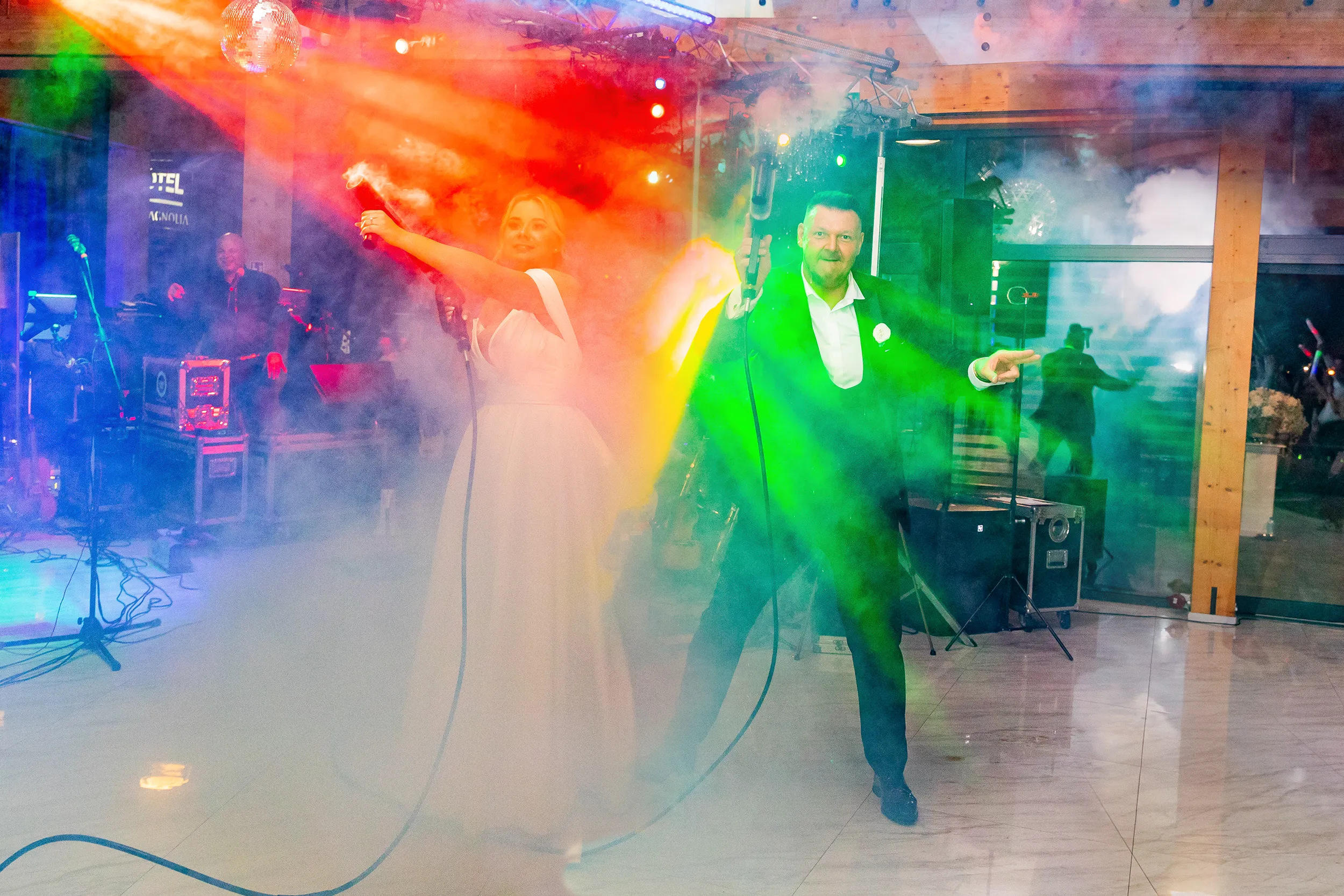 Weselna radość i emocje - fotografia ślubna Aleksandrów Łódzki