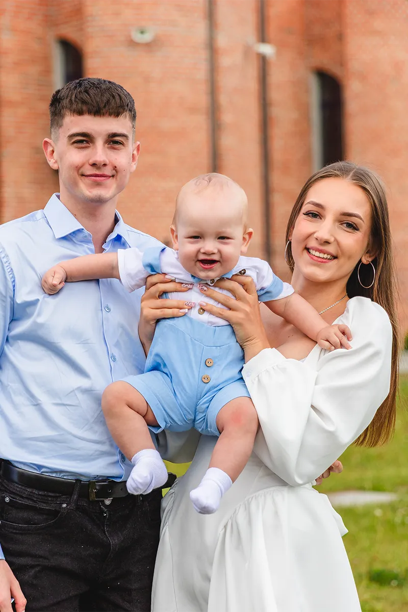 Fotografia chrztu Leo - fotograf na chrzest Łódź - ceremonia chrztu świętego